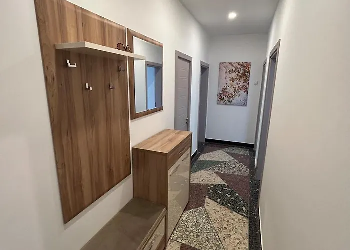 Pirin 30 2br In Citycenter * Warna