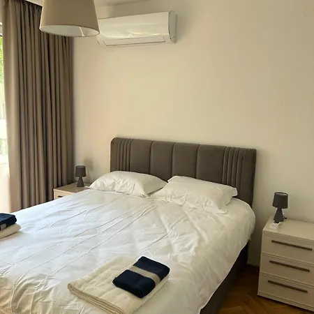 Pirin 30 2br In Citycenter Varna