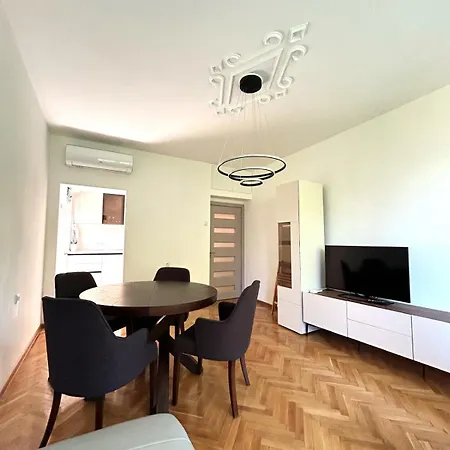 Daire Pirin 30 2br In Citycenter *