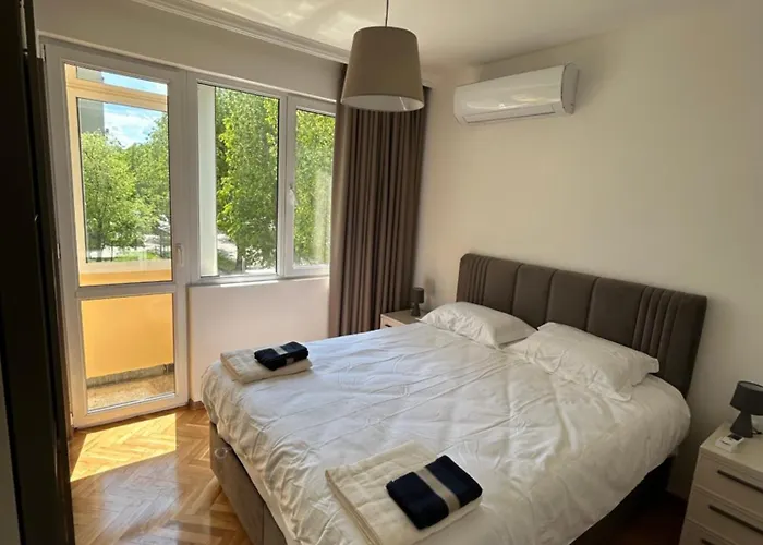 Апартаменты Pirin 30 2br In Citycenter